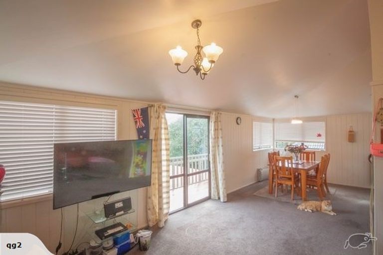 Photo of property in 2/46 Eversleigh Road, Belmont, Auckland, 0622