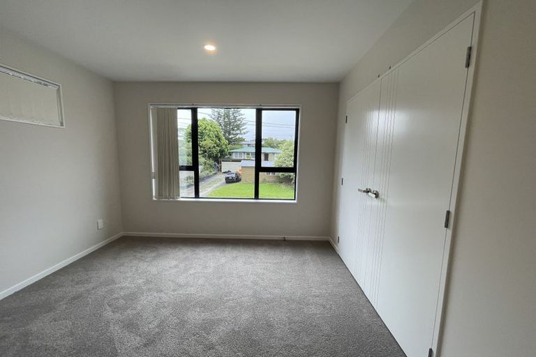 Photo of property in 30a Lowtherhurst Road, Massey, Auckland, 0614