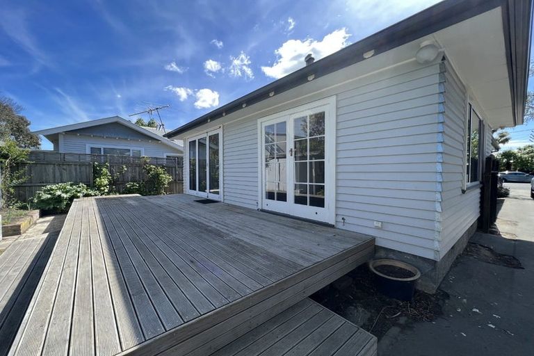 Photo of property in 140 Neville Street, Spreydon, Christchurch, 8024