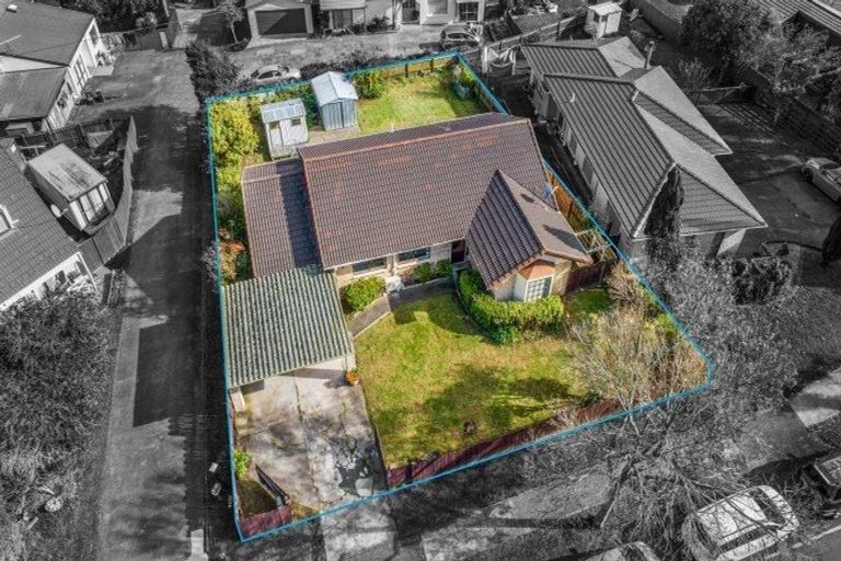 Photo of property in 145 Everglade Drive, Totara Heights, Auckland, 2105