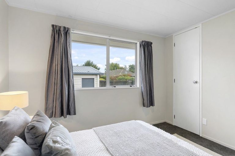 Photo of property in 82 Gilberthorpes Road, Hei Hei, Christchurch, 8042