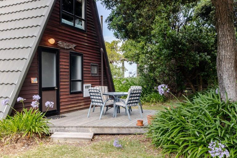 Photo of property in 127 Blue Pacific Parade, Riversdale Beach, Masterton, 5872