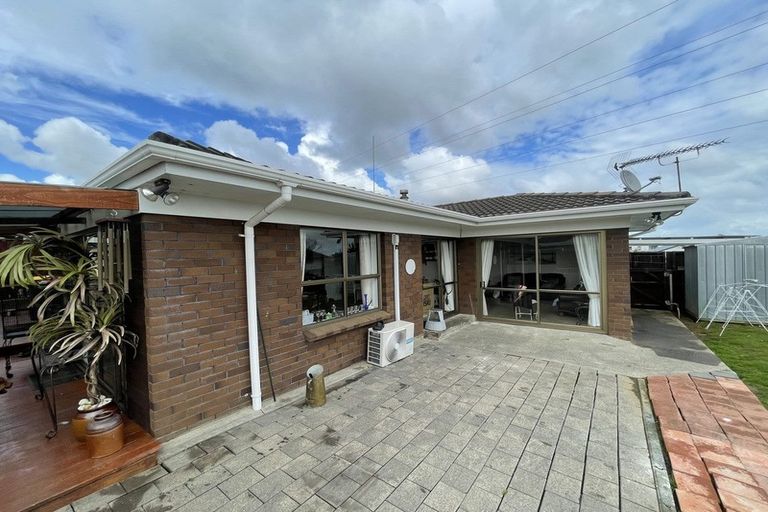 Photo of property in 106 Everglade Drive, Totara Heights, Auckland, 2105