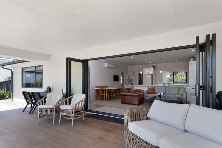 Photo of property in 7 Vantage Place, Omokoroa, 3114