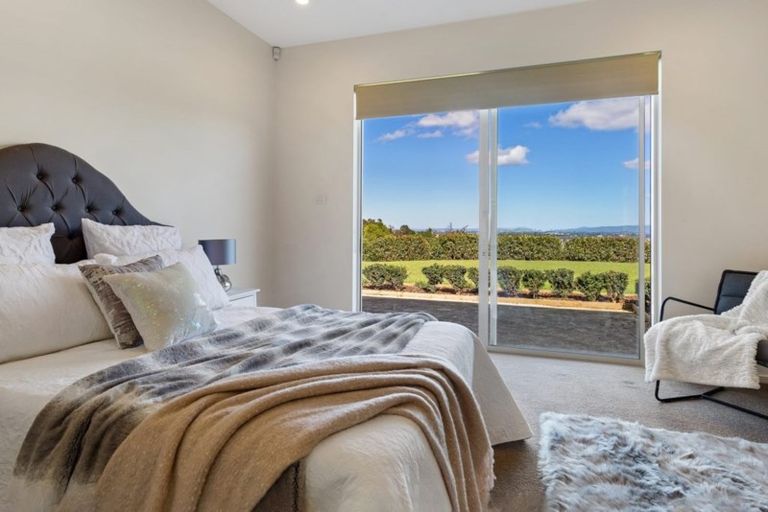 Photo of property in 162 Point View Drive, East Tamaki Heights, Auckland, 2016