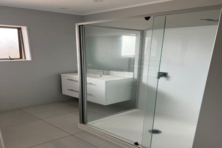 Photo of property in 2/40 Gills Avenue, Papakura, 2110