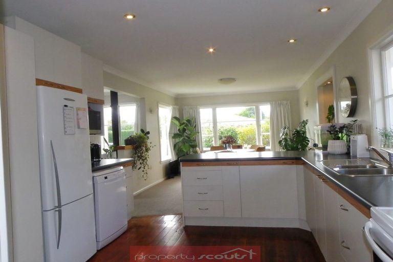 Photo of property in 17 Manor Place, Bryndwr, Christchurch, 8053