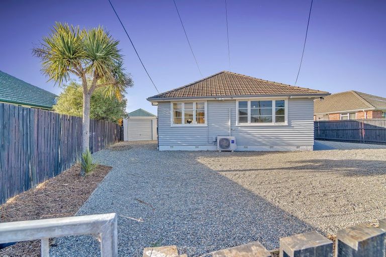 Photo of property in 22 Merrington Crescent, Aranui, Christchurch, 8061