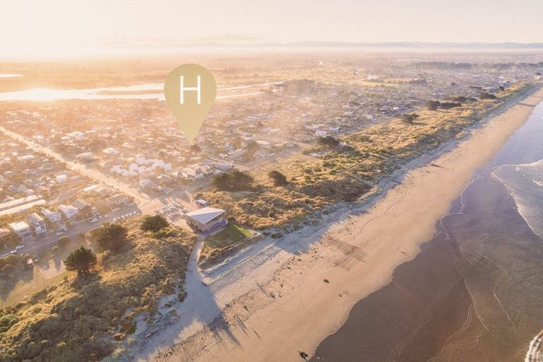 Photo of property in 69 Pine Avenue, New Brighton, Christchurch, 8061