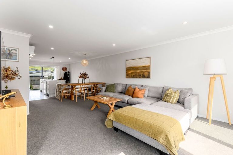 Photo of property in 53 Karearea Avenue, Kenepuru, Porirua, 5022