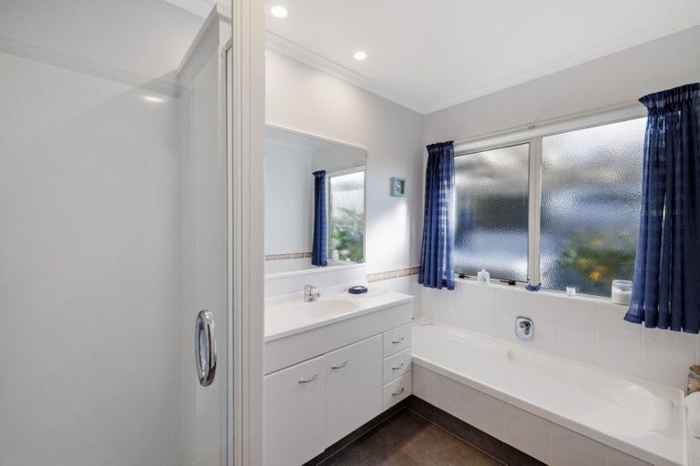 Photo of property in 1 Donnington Place, Bethlehem, Tauranga, 3110