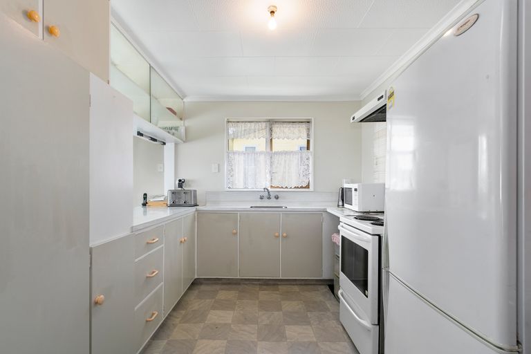 Photo of property in 110 Holborn Drive, Stokes Valley, Lower Hutt, 5019