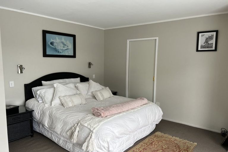 Photo of property in 607 Beach Road, Rothesay Bay, Auckland, 0630