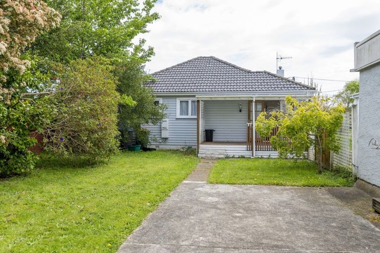 Photo of property in 36 Quinn Road, Levin, 5510