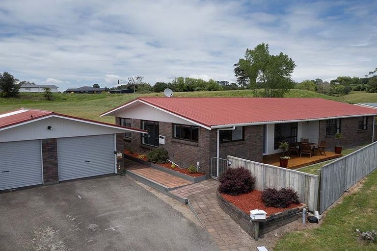 Photo of property in 7 Te Whena Place, Waitara, 4320