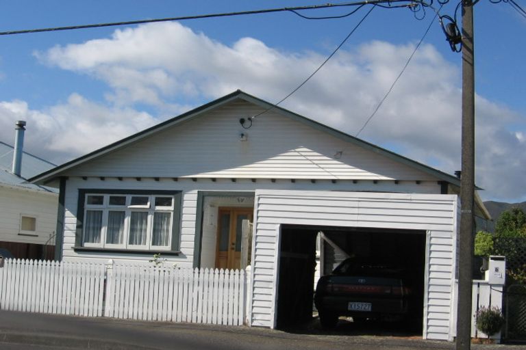 Photo of property in 10 Plunket Avenue, Petone, Lower Hutt, 5012