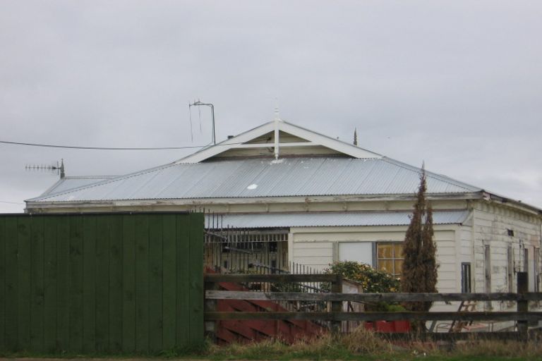 Photo of property in 40 Avenue Road, Foxton, 4814