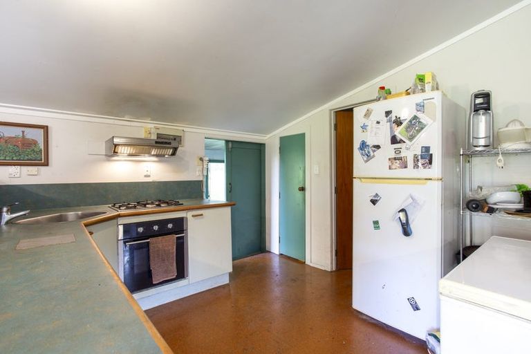 Photo of property in 1812 Kaipara Coast Highway, Kaukapakapa, 0984