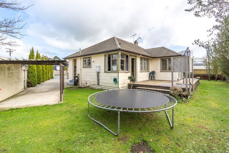 Photo of property in 18 Dowding Street, Melville, Hamilton, 3206