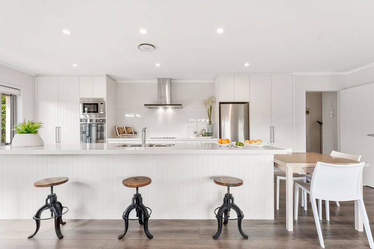 Photo of property in 7 Laurie Street, Red Beach, 0932