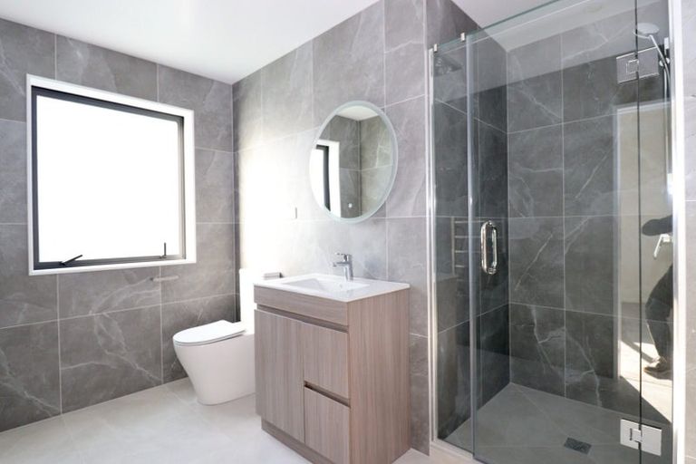 Photo of property in 8b Britannia Place, Half Moon Bay, Auckland, 2012