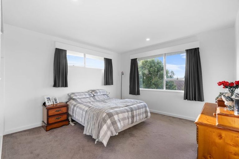 Photo of property in 23c Juniper Place, Burnside, Christchurch, 8053