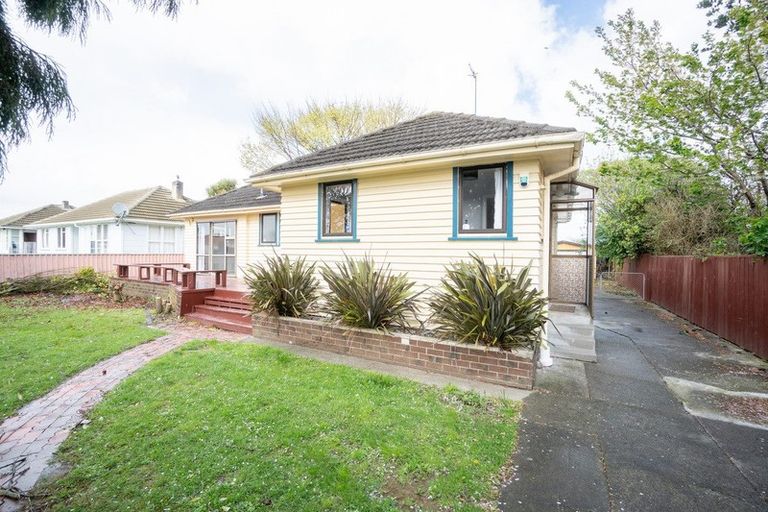 Photo of property in 12 Rochester Street, Awapuni, Palmerston North, 4412