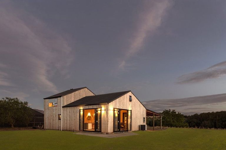 Photo of property in 2/19 Monteith Road, Albert Town, Wanaka, 9382