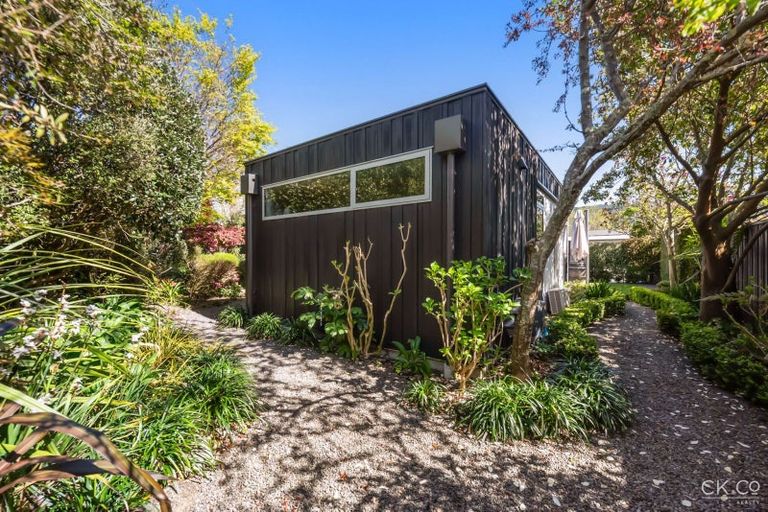 Photo of property in 11 Parkwood Grove, Trentham, Upper Hutt, 5018