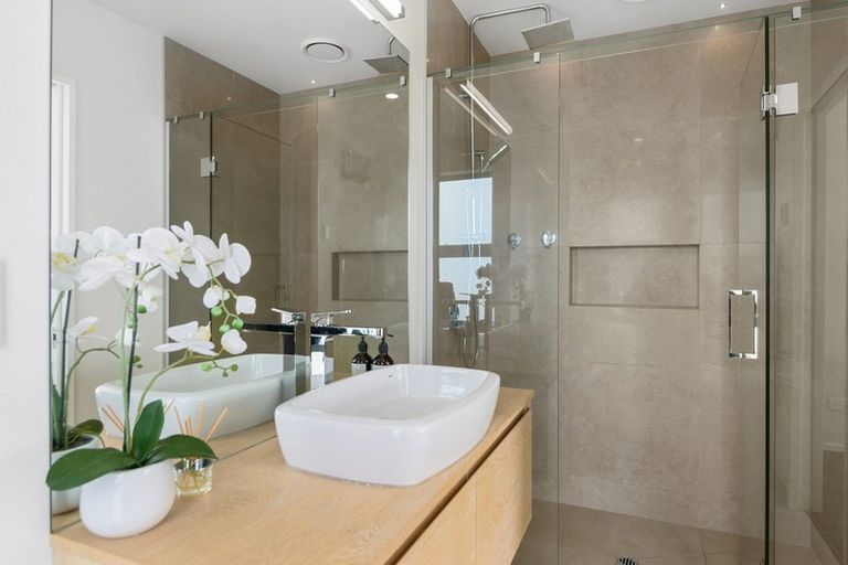 Photo of property in 12 Parkridge Place, Mount Pleasant, Christchurch, 8081