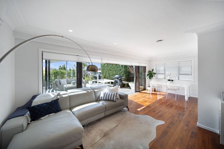 Photo of property in 1/8 Waller Avenue, Bucklands Beach, Auckland, 2012