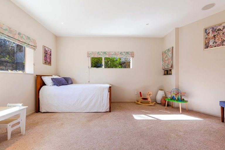 Photo of property in 9 Brigantine Drive, Beach Haven, Auckland, 0626