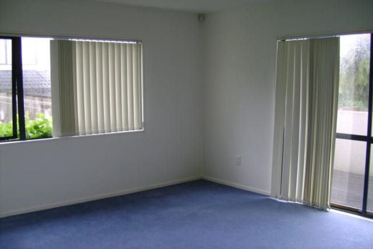 Photo of property in 55 Caribbean Drive, Unsworth Heights, Auckland, 0632