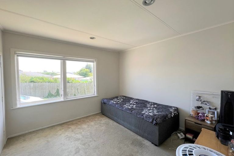 Photo of property in 15a Clendon Place, Manurewa, Auckland, 2102