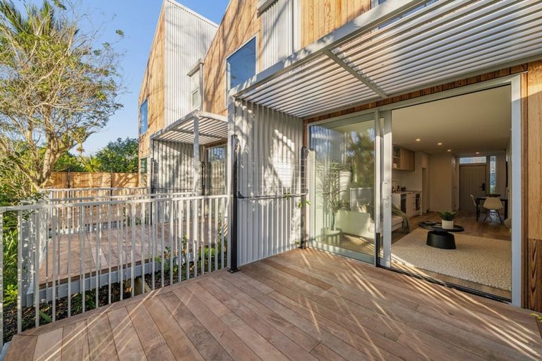 Photo of property in 11/1 Nikau Grove, Woburn, Lower Hutt, 5010