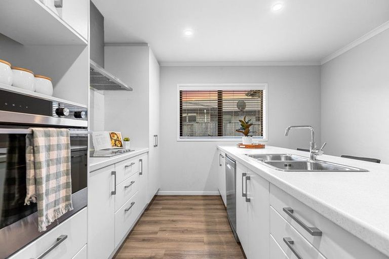 Photo of property in 81 Puhirake Crescent, Pyes Pa, Tauranga, 3112