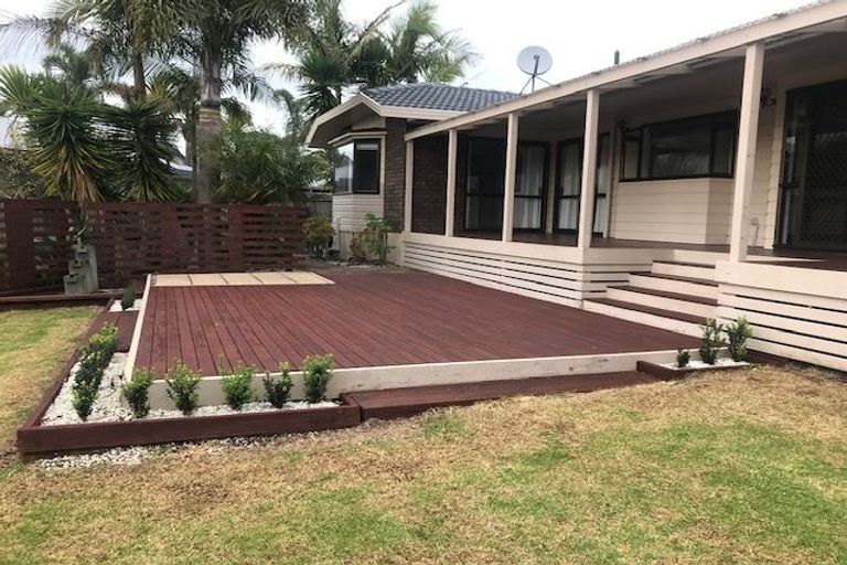 Photo of property in 6 Jim Rhind Place, Pahurehure, Papakura, 2113