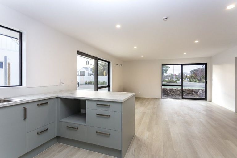 Photo of property in 1/31 Clyde Road, Ilam, Christchurch, 8041