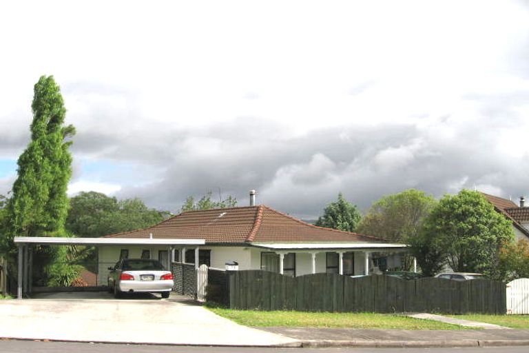 Photo of property in 22 Sungrove Rise, Sunnyvale, Auckland, 0612