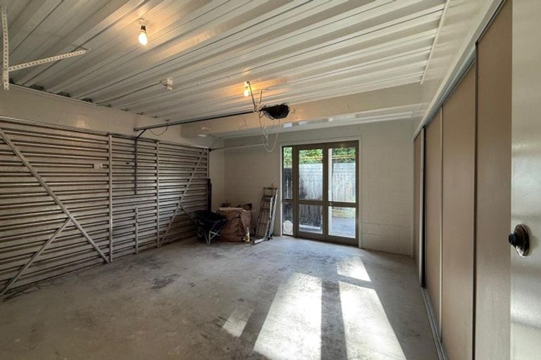 Photo of property in 12 Aubrey Street, New Plymouth, 4310