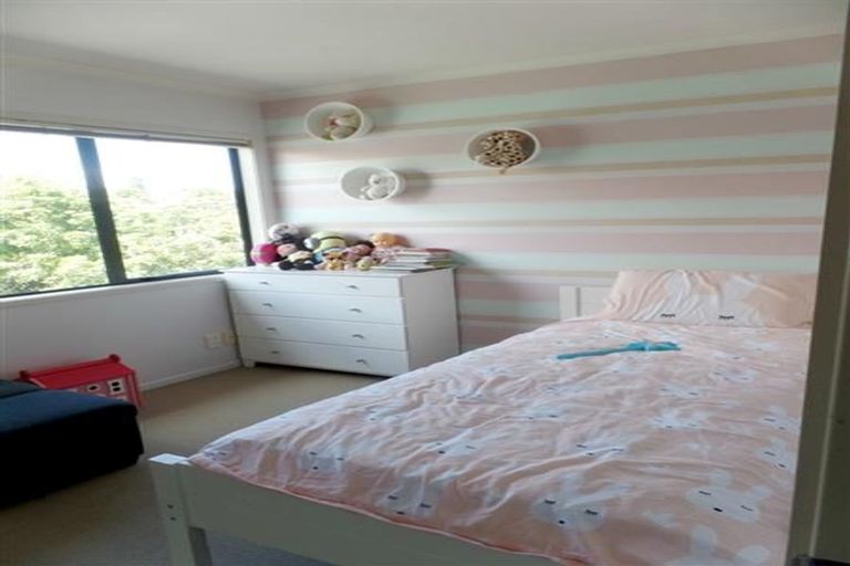 Photo of property in 59 Tiri Tiri Road, Birkdale, Auckland, 0626