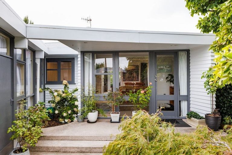 Photo of property in 18 Buick Crescent, Awapuni, Palmerston North, 4412