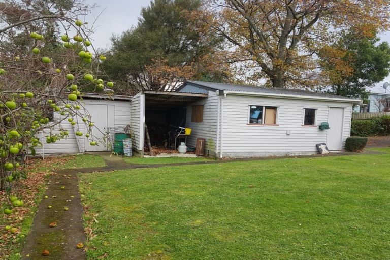Photo of property in 9 Edward Street, Dannevirke, 4930