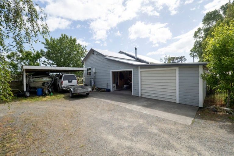 Photo of property in 2532 Lake Ferry Road, Pirinoa, Featherston, 5772