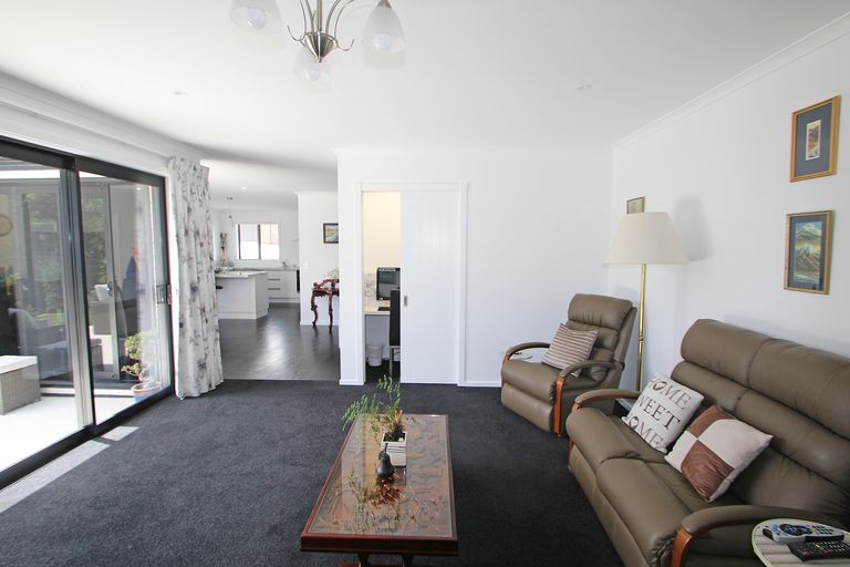 Photo of property in 7 Dove Place, Holmes Hill, Oamaru, 9401