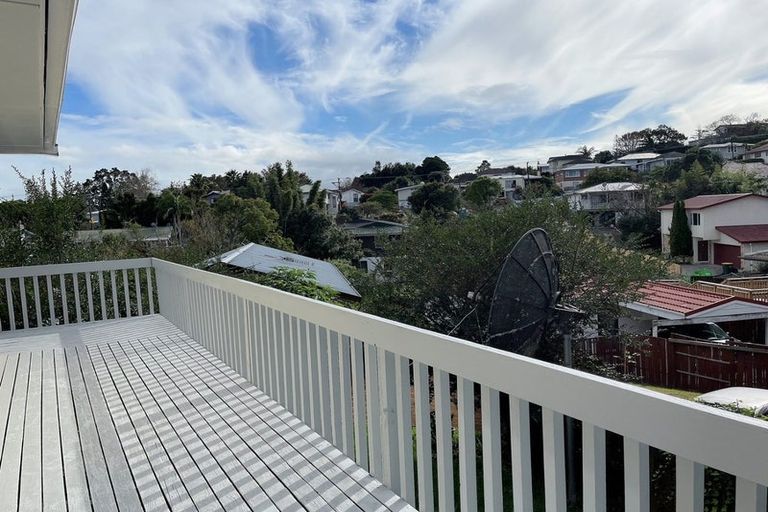 Photo of property in 1/17 Powrie Street, Glenfield, Auckland, 0629
