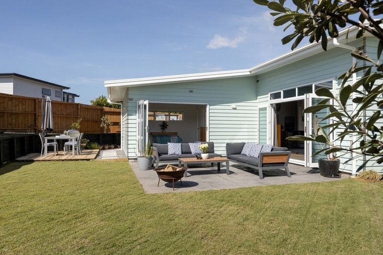 Photo of property in 32a Ohuirehe Road, Coastlands, Whakatane, 3120