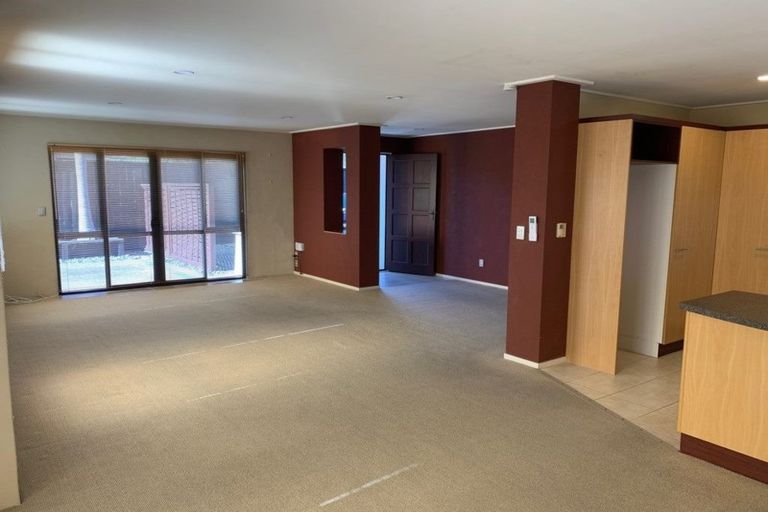 Photo of property in 27 Seneca Court, Golflands, Auckland, 2013