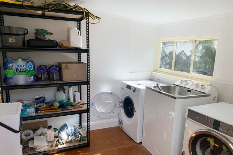 Photo of property in 29 Tirohanga Road, Tirohanga, Lower Hutt, 5010