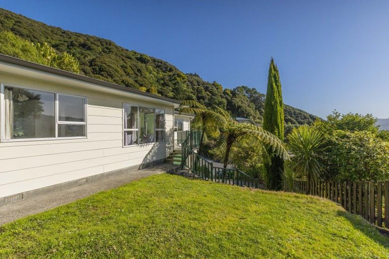 Photo of property in 4 Chanel Grove, Waterloo, Lower Hutt, 5011